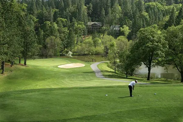 Golfing in Grass Valley CA